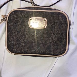 Michael Kors body bag